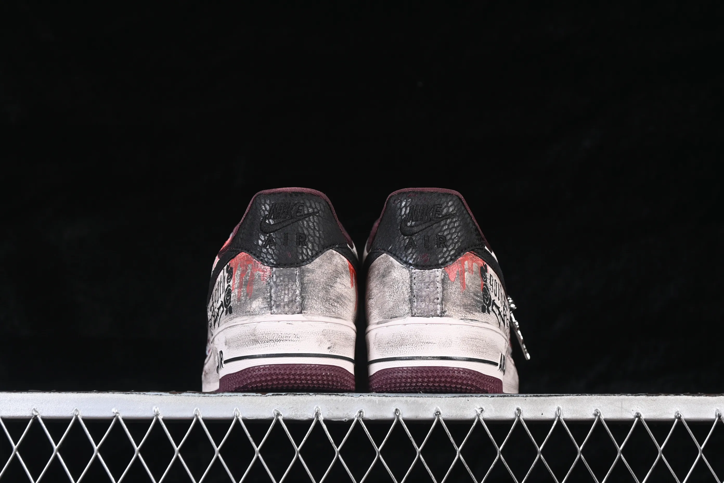All categories Nk Air Force 1 Air Force series Nk Air Force 1 Low Air Force low-top Nike Air Force 1'07 Low Hand-painted graffiti Gothic bloodstains Air Force 1 low-top casual sneakers XL2132-888